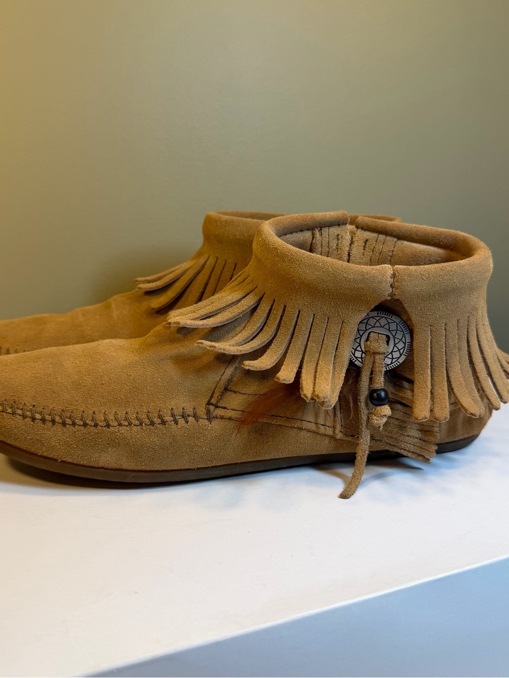 Minnetonka 527T Suede Fringe Ankle Boots Womens Beige Size 8.5 Boho - Picture 4 of 8